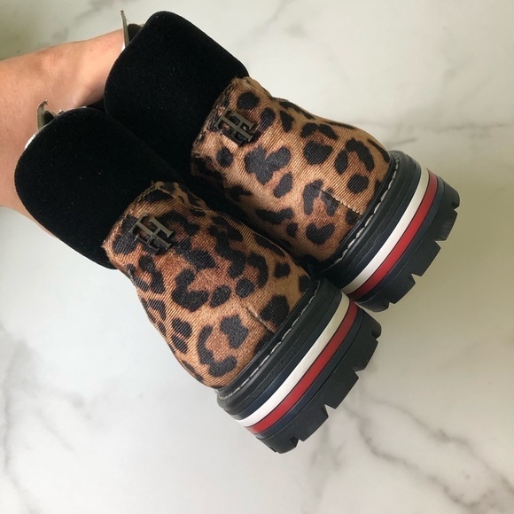 Tommy Hilfiger Icee Leopard Print Faux Fur Bootie 7.5 - Picture 9 of 12